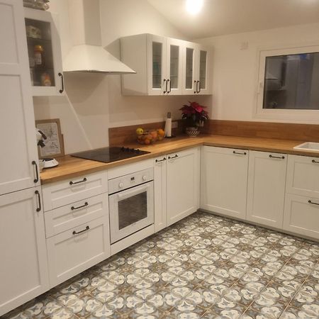 Villa Manoa Олиул Екстериор снимка