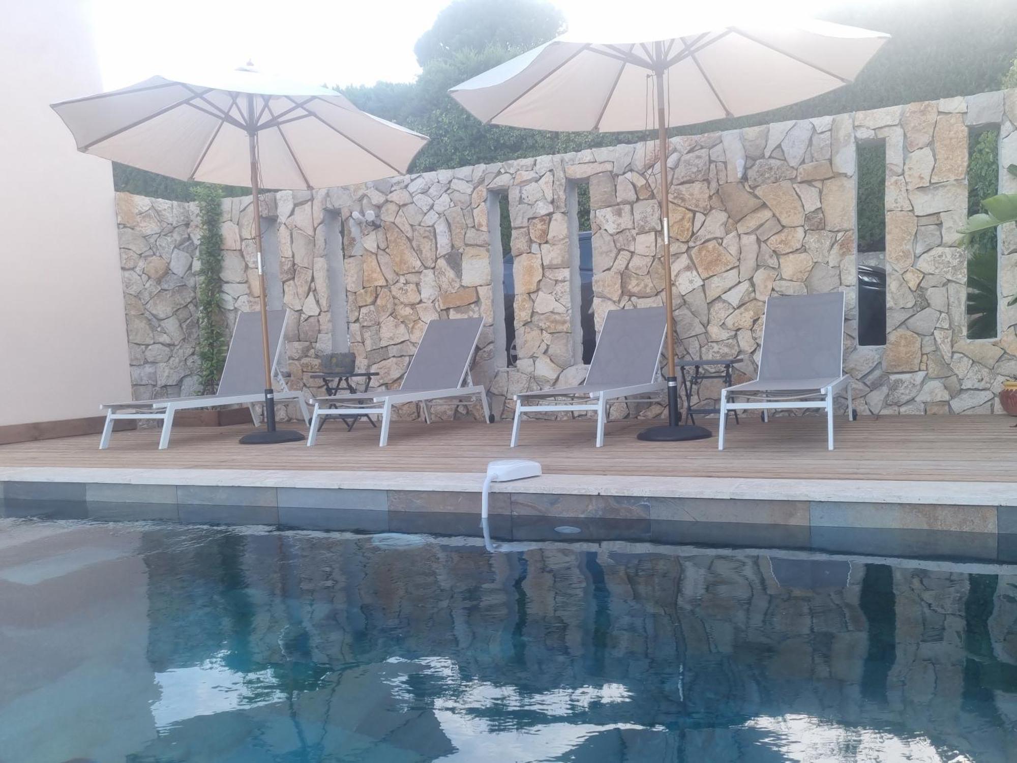 Villa Manoa Олиул Екстериор снимка