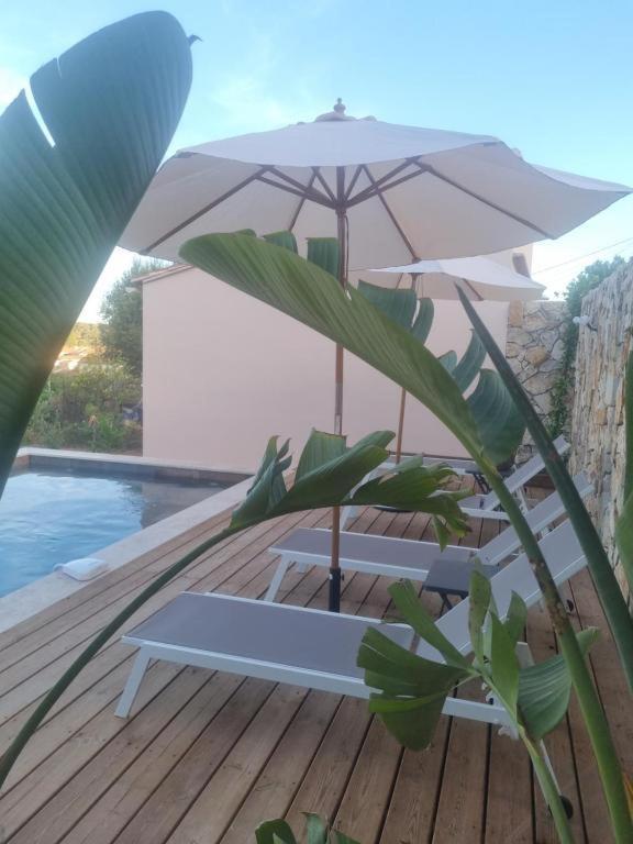 Villa Manoa Олиул Екстериор снимка